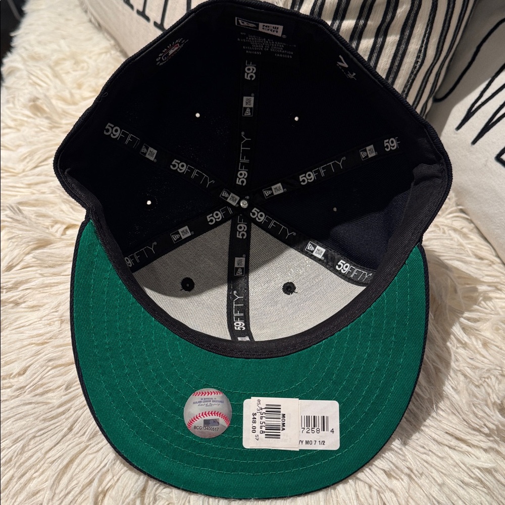 NewEra MoMA NewYork Yankees 59FIFTY Hat - Picture 12 of 15